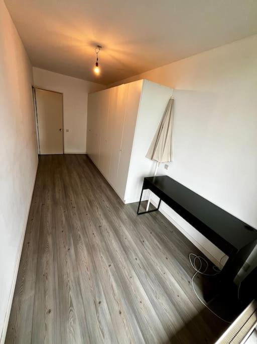 Big Apartment With Parking In Antwerpen Eksteriør billede