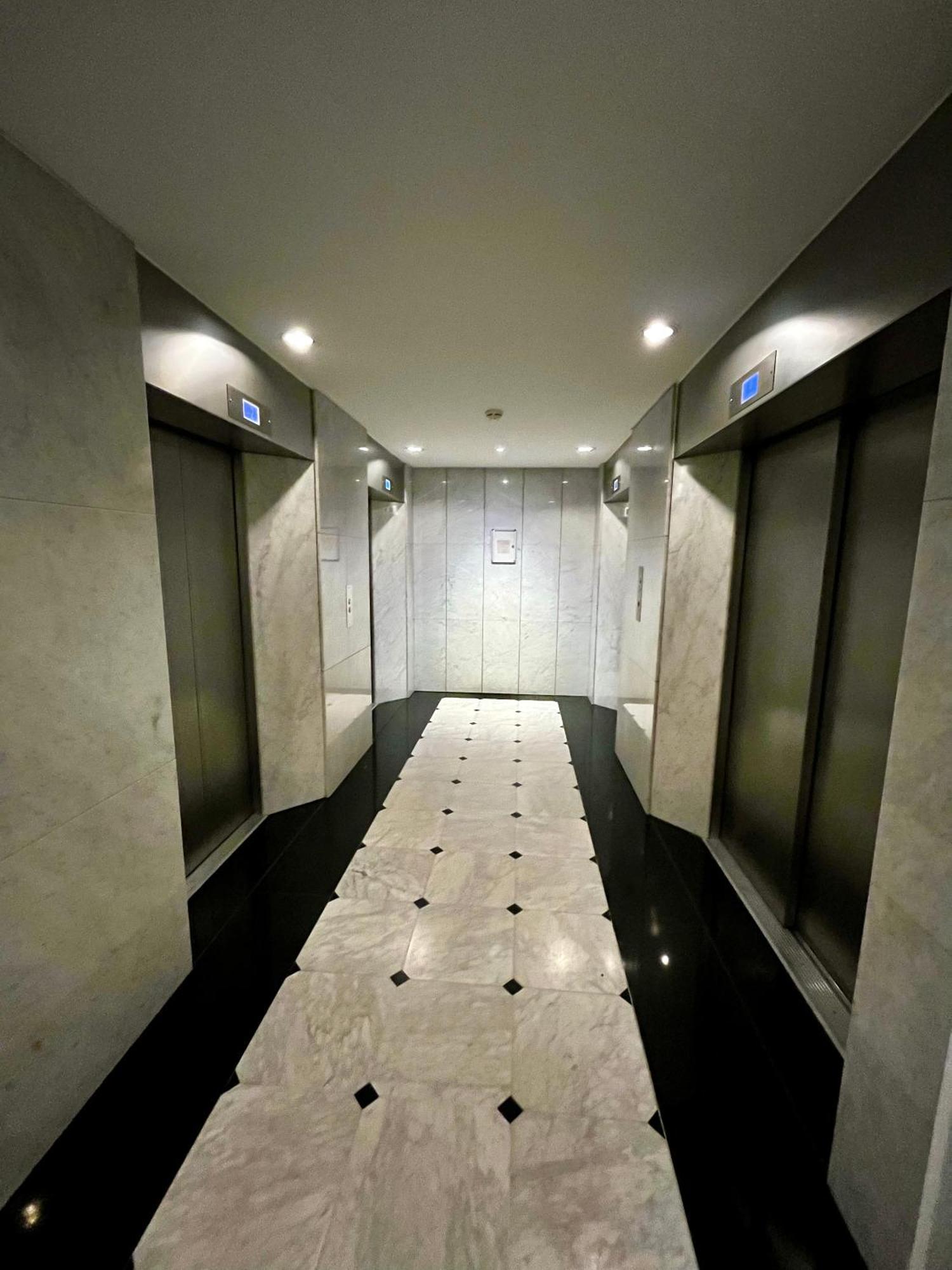 Big Apartment With Parking In Antwerpen Eksteriør billede